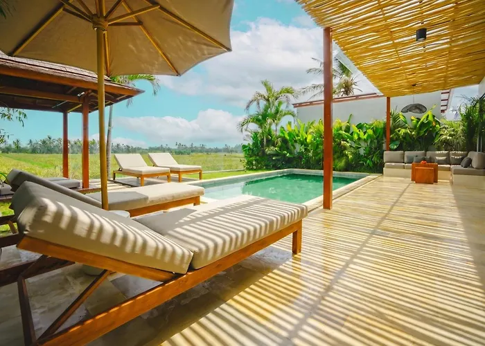 3br With Rice Field View & Private Pool Near Canggu Сasa de vacaciones