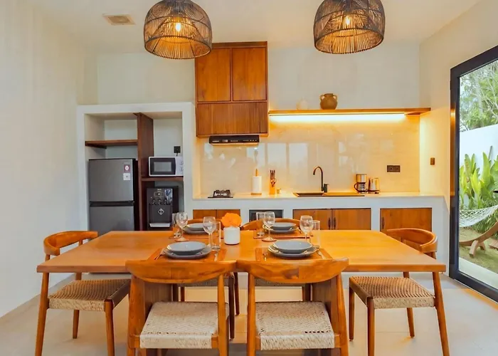 3br With Rice Field View & Private Pool Near Canggu Vakantiehuis