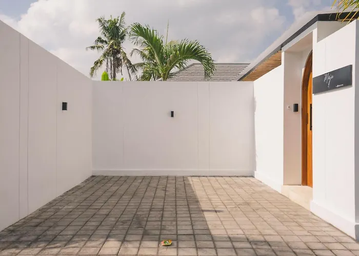 3br With Rice Field View & Private Pool Near Canggu Vakantiehuis
