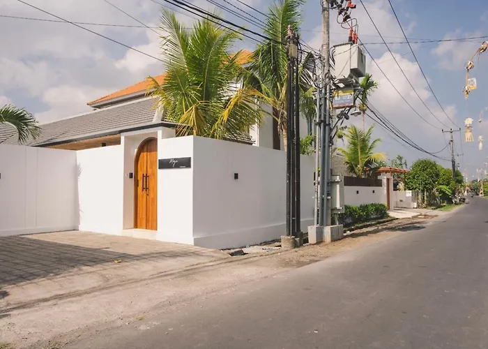 3br With Rice Field View & Private Pool Near Canggu *