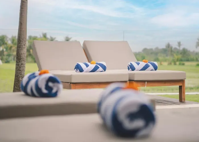 3br With Rice Field View & Private Pool Near Canggu Vakantiehuis *